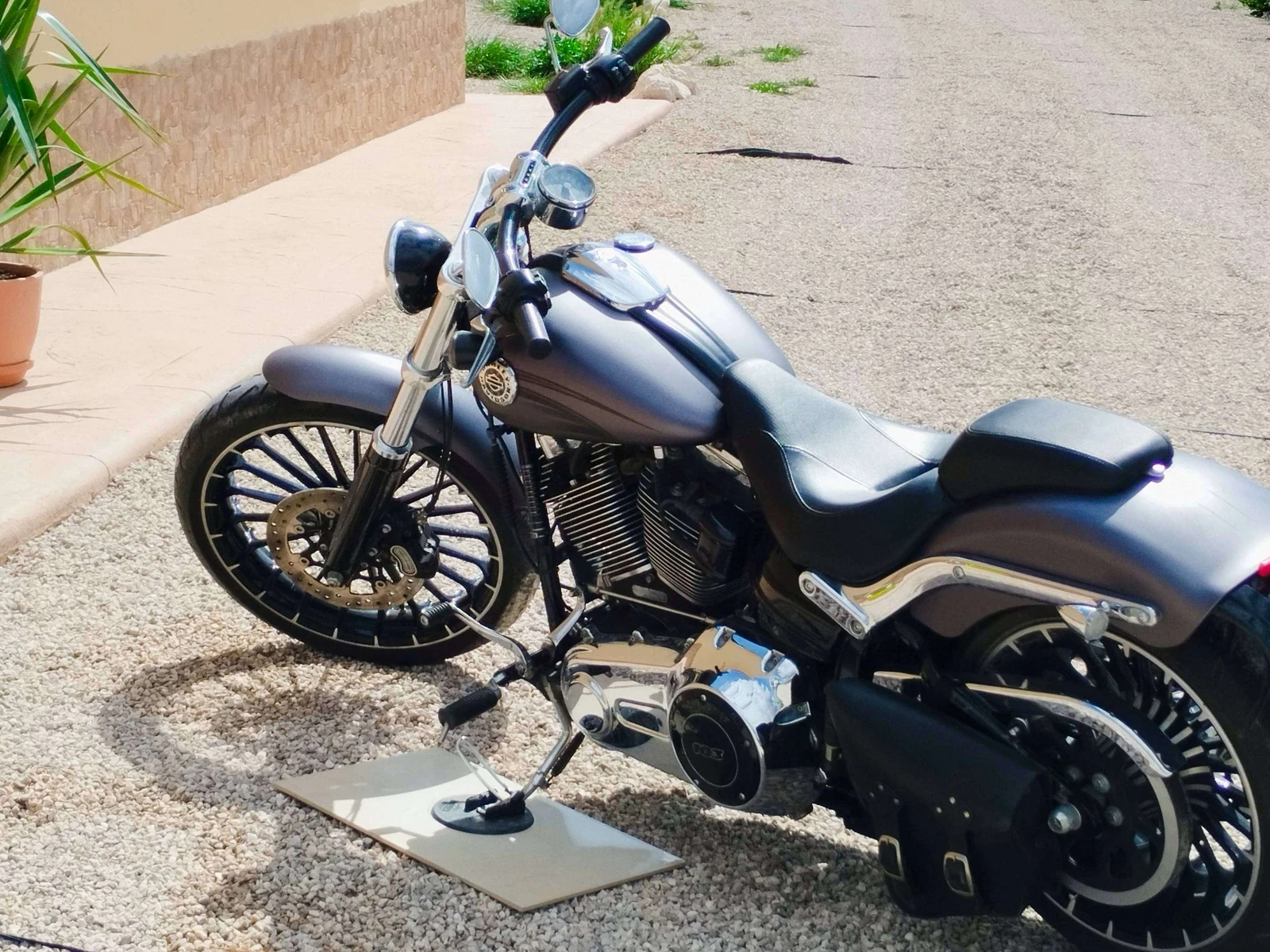 Harley-Davidson Breakout