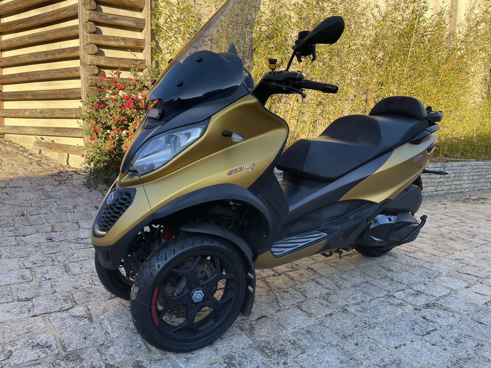 Piaggio MP3 500