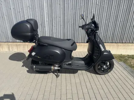 Vespa GTS Super Tech 300