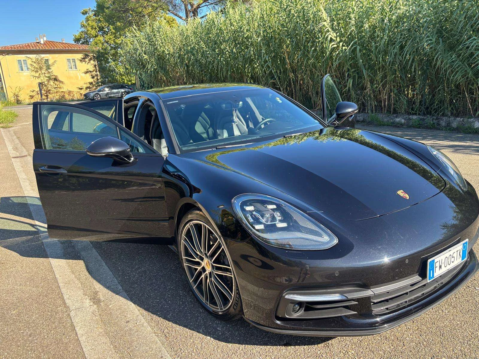Porsche Panamera undefined