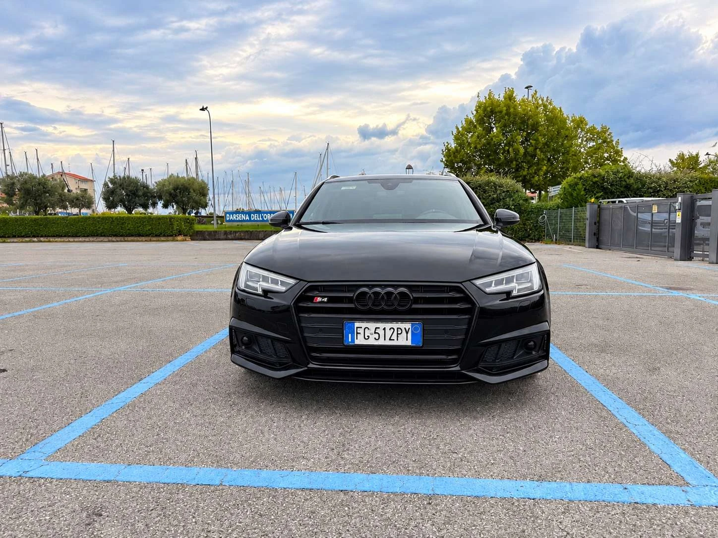 Audi S4 undefined